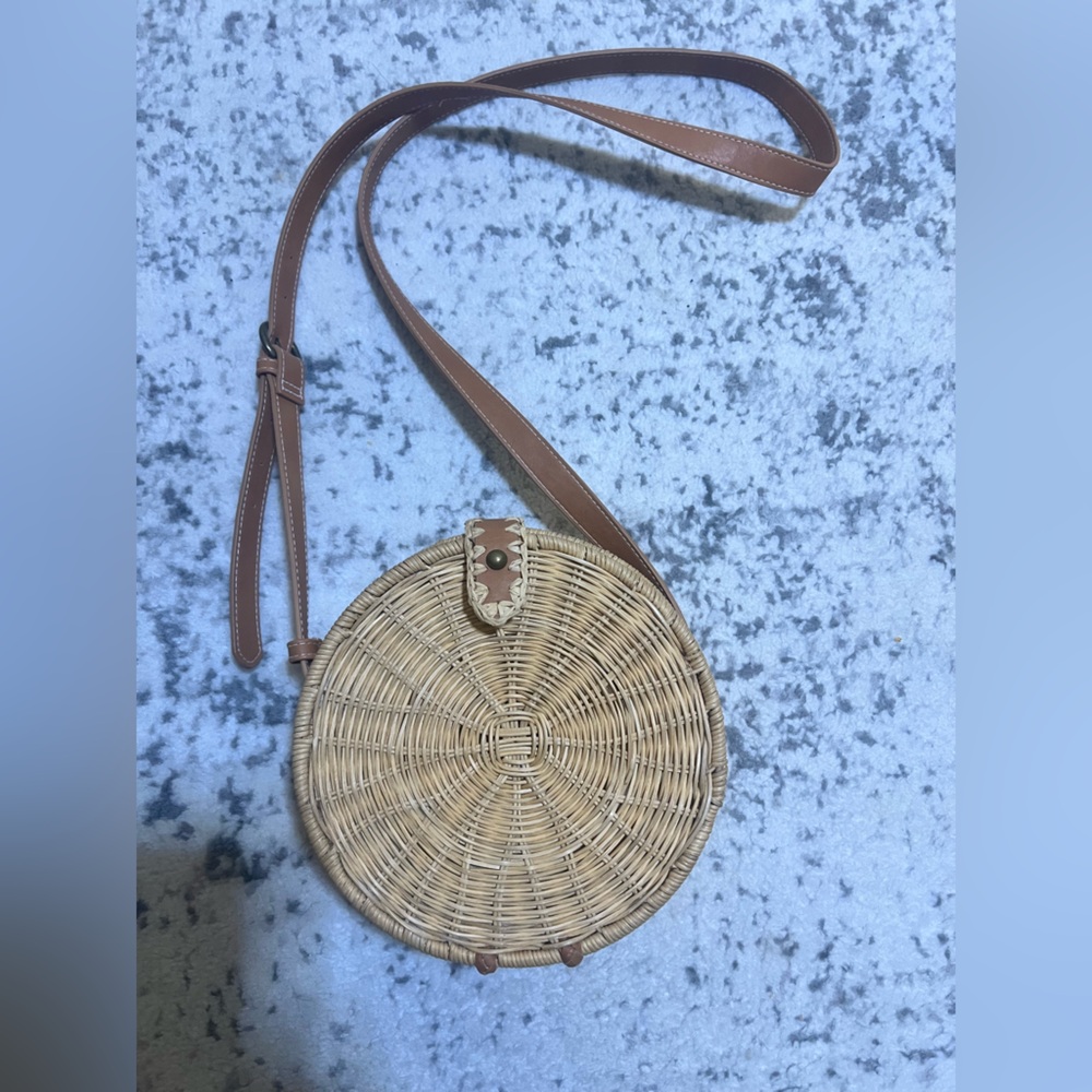 Round Woven Rattan Crossbody Bag - Tan